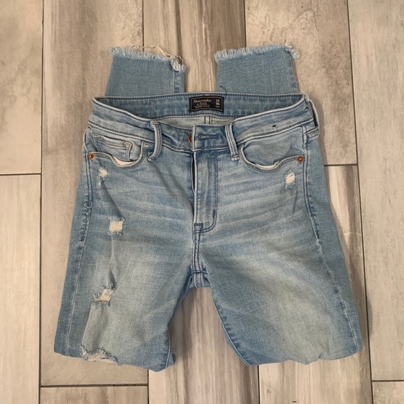 Abercrombie & Fitch Denim - Abercrombie & Fitch Jeans Size 24/00 Short